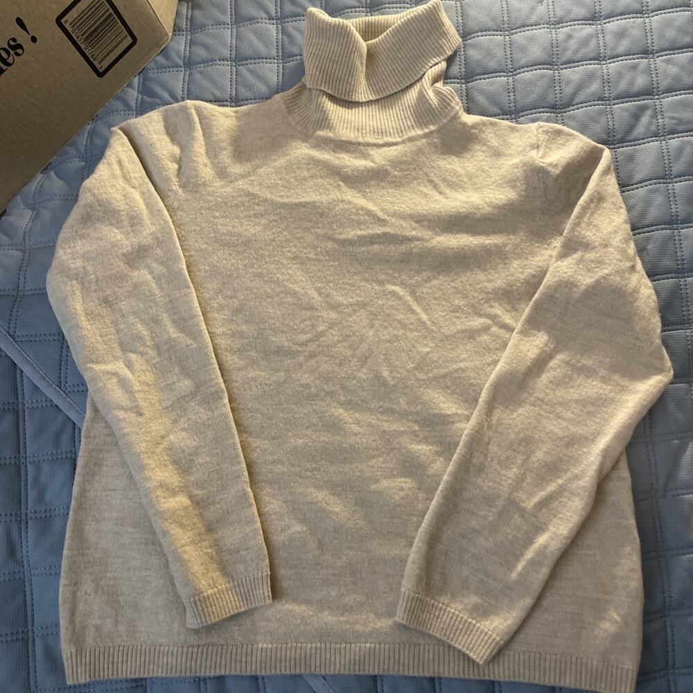 VTG Pendleton Women’s Tan 100% Wool Classic Fitted Turtleneck Sweater Med
